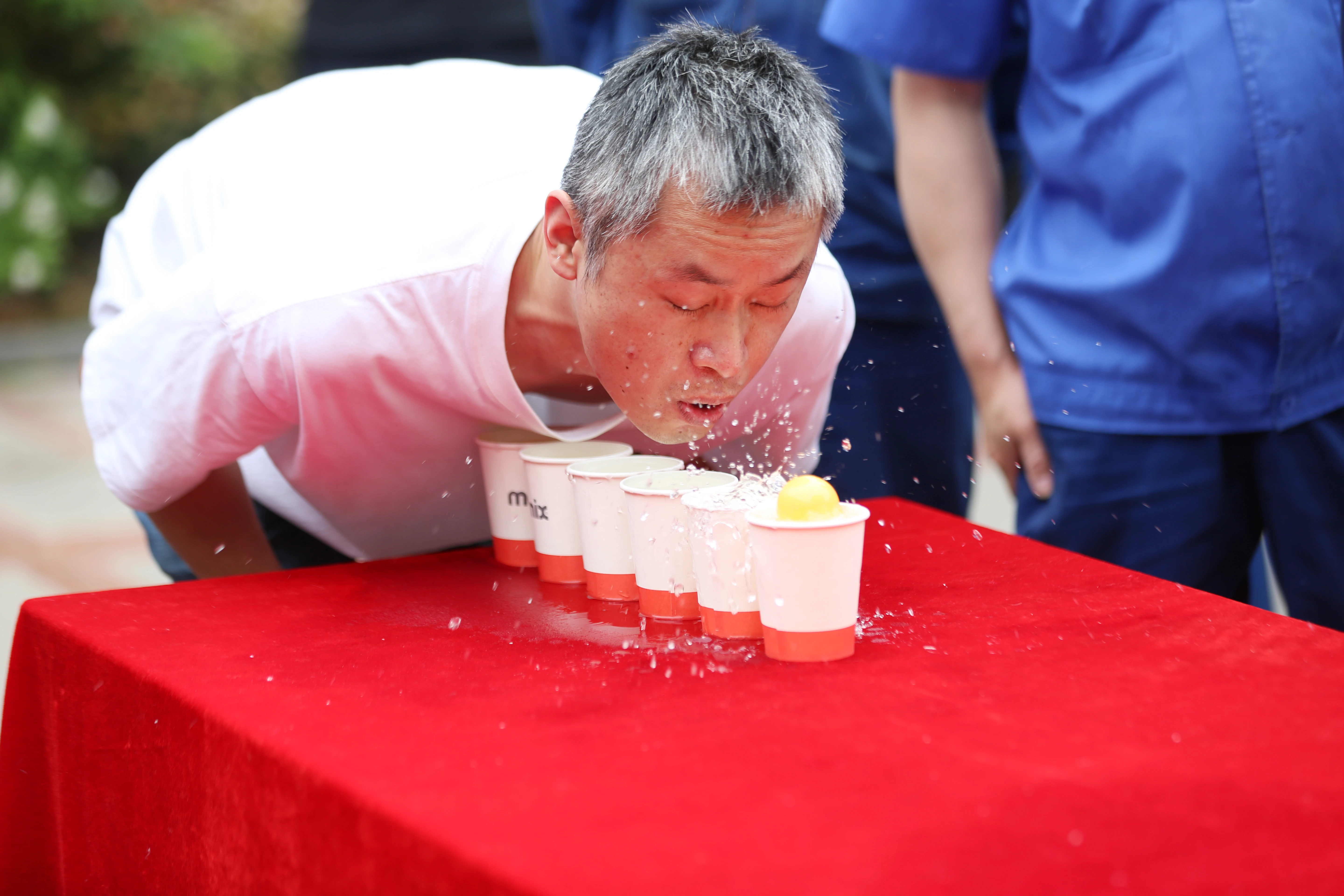 吹乒乓球1